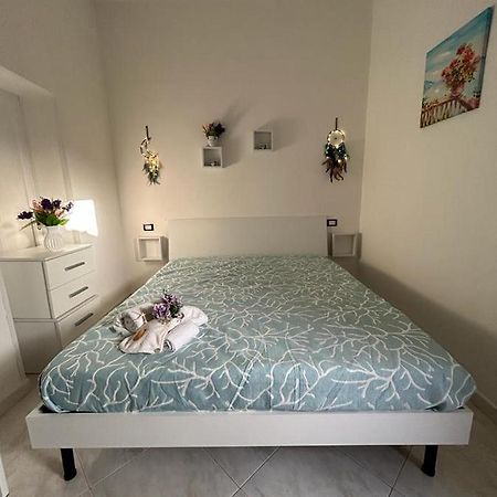 La Casa In Piazza Hotel Теразини Екстериор снимка
